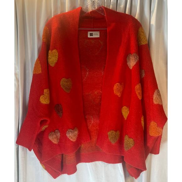 Look by M New York Red with tan hearts one size Cardigan - Picture 1 of 5